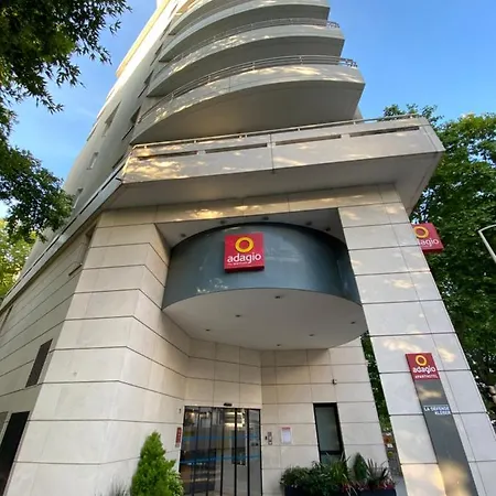 Apartment Entire Courbevoie